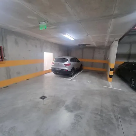 Lu Apartment Split